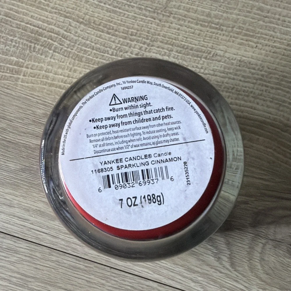 Yankee Candle Glass Tumbler Sparkling Cinnamon‎ Candle One Wick 7 oz New